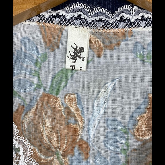 Vintage Night Gown w/Lace & Floral Pleated Sleeves - Picture 5 of 7